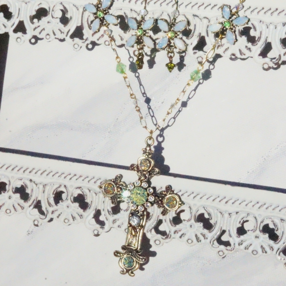Handmade Green Floral Cross Necklace/Earring Set